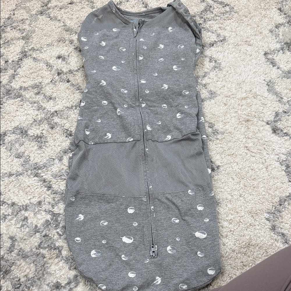 Happiest baby Snoo Gray Baby Swaddle with White Dots (Large)